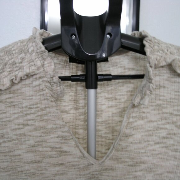 Zac & Rachel Long Sleeve V Neck knit top  size Small shades of cream and tan - Picture 4 of 13